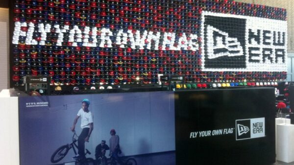 Największy wzór z czapek - rekord Guinessa