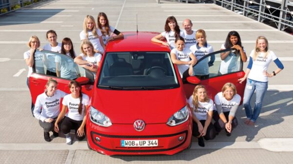 Najwięcej ludzi upchniętych w Volkswagenie