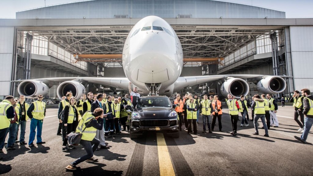 Porsche Cayenne - rekord Guinnessa - Grupa