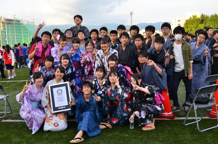 Japonia - Karmienie siebie nawzajem