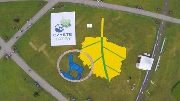 Największy wzór z materiałów wtórnych - Rekord Guinnessa